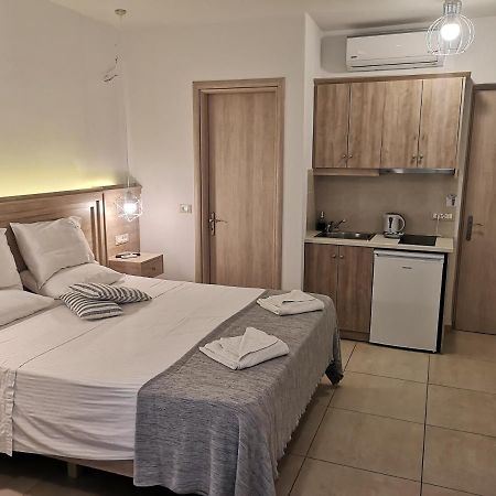 Porfyris Studios And Apartments 卡尔帕索斯 外观 照片